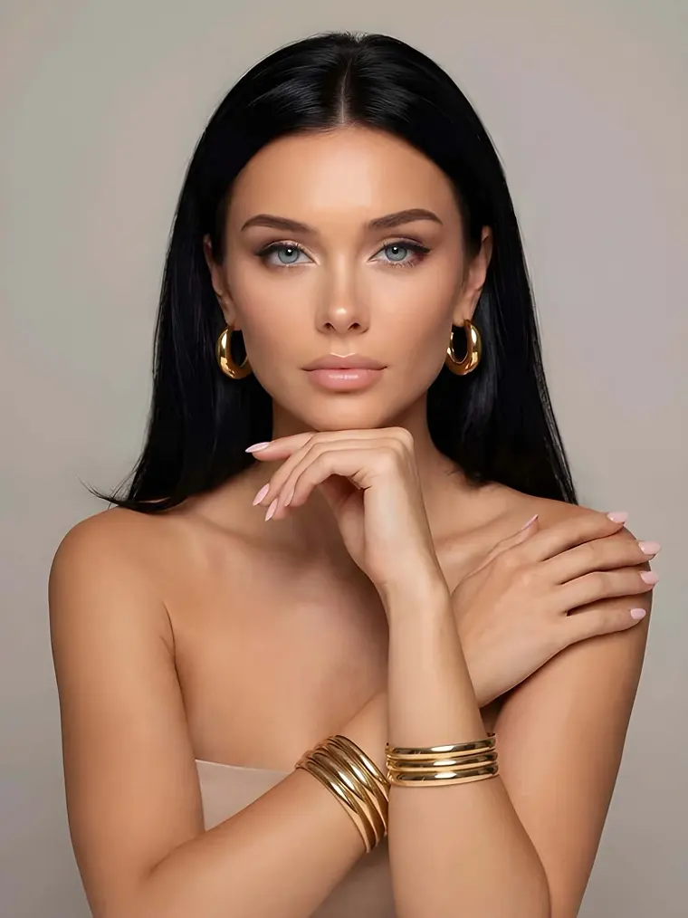 Crushi AI character with gold bangles